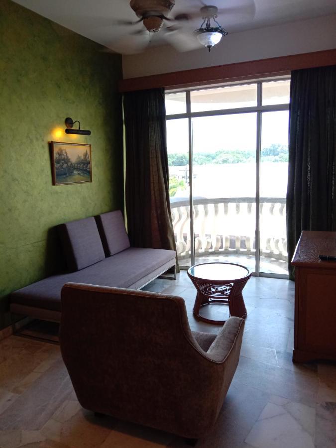 Glory Private Apartment
